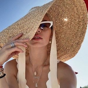 Meet your Posher, Iraida